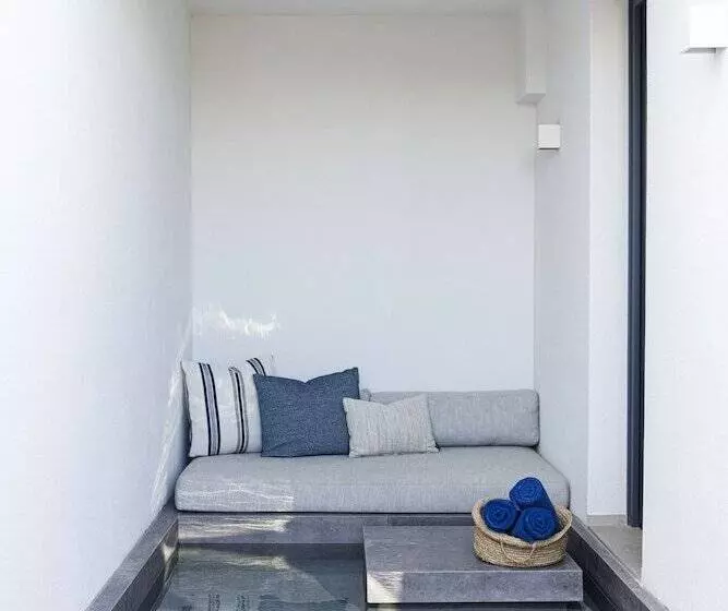 ホテル Phos Milos