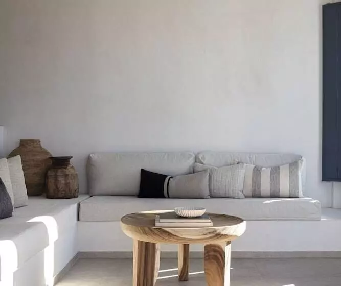 ホテル Phos Milos