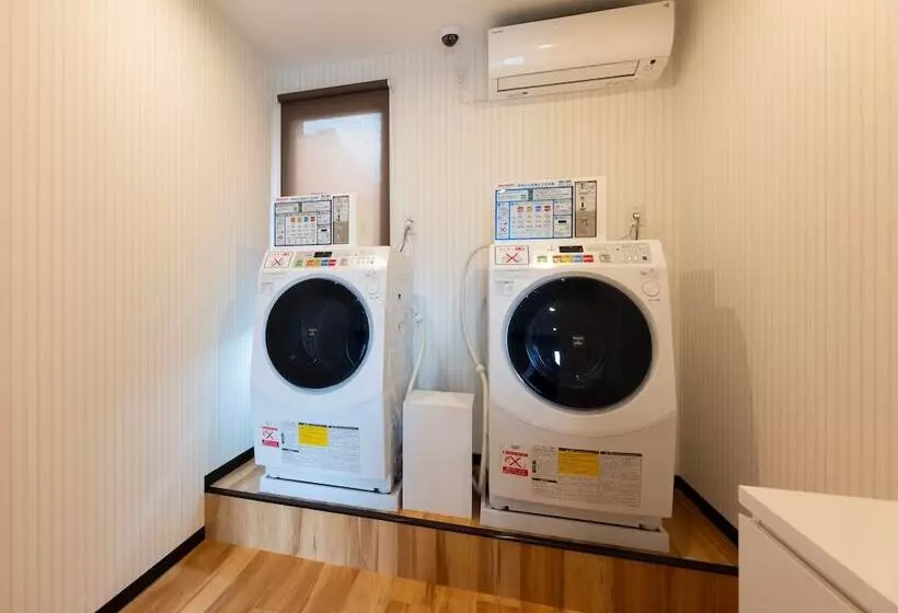 Hotelli R9 The Yard Ena