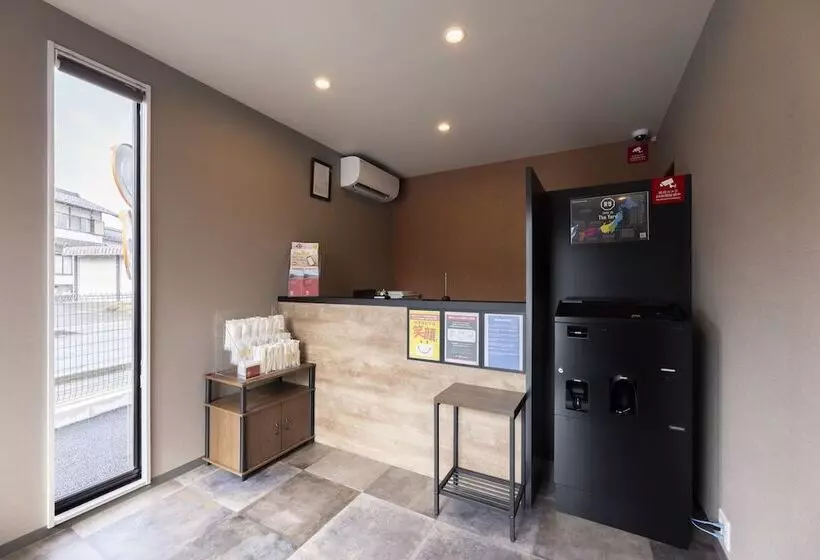 Hotelli R9 The Yard Ena