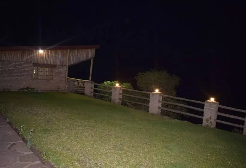هتل Rift Valley Game Lodge