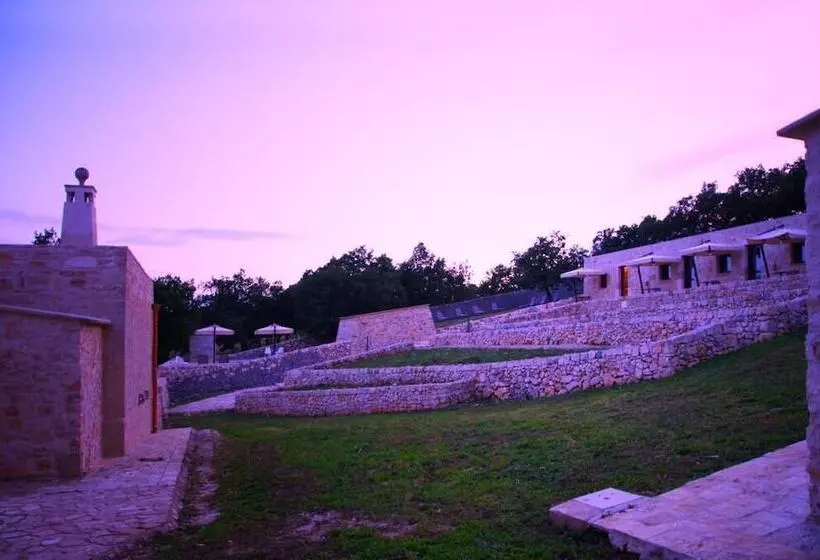 هتل روستایی Donnapaola Modern Farm