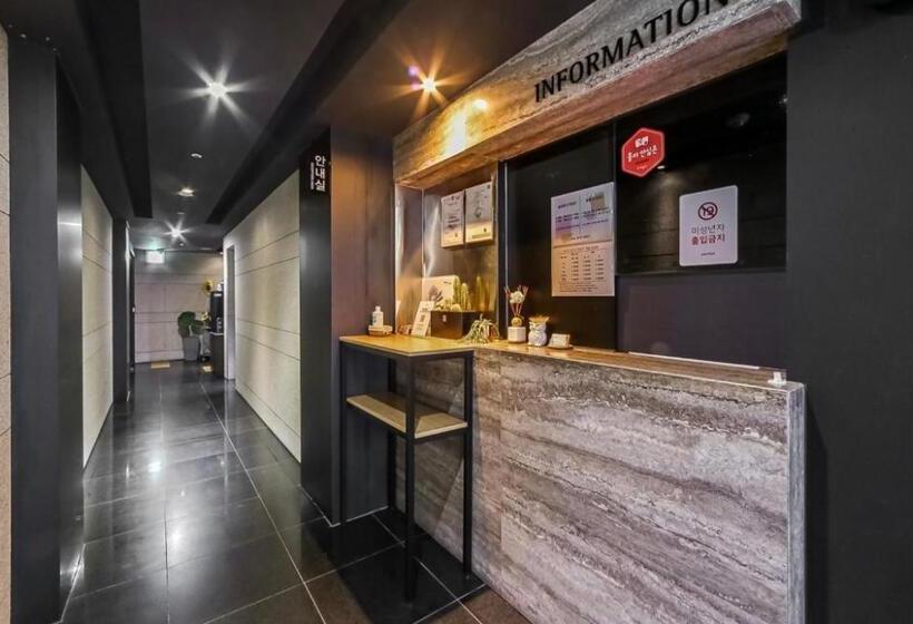 モーテル Stay 247