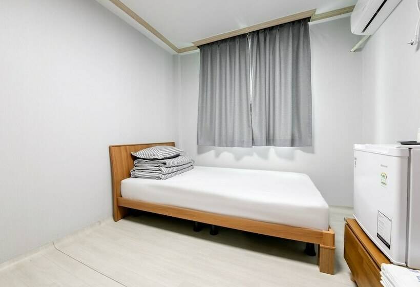 Motel Gwangyang Plus