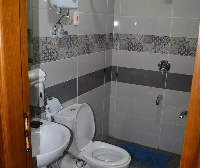 مُتل Royal Inn Residence