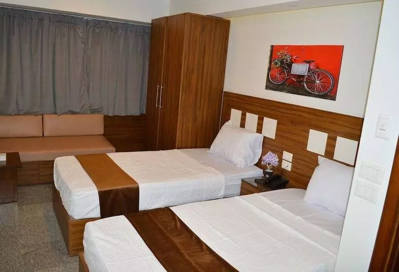 مُتل Royal Inn Residence