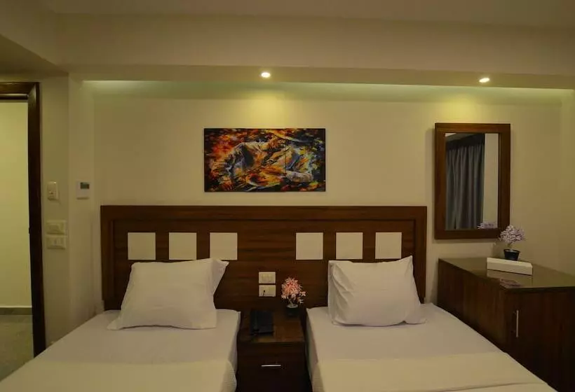 مُتل Royal Inn Residence