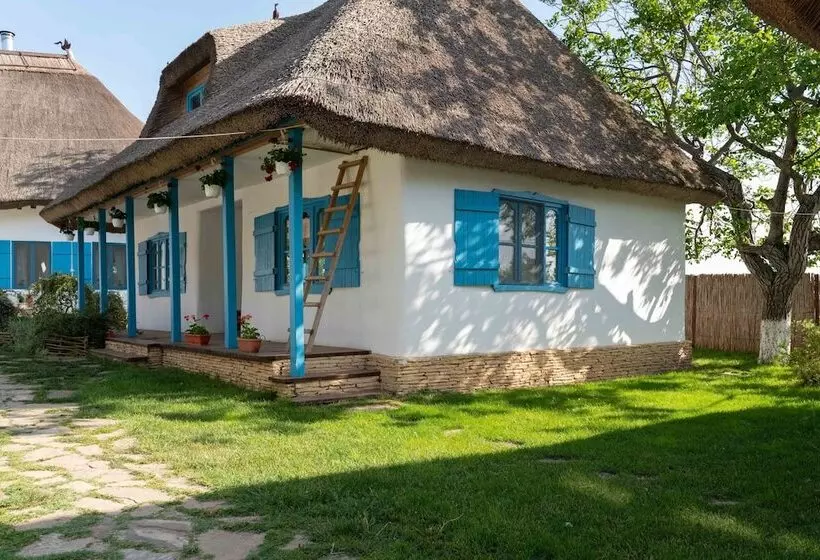 Majatalo 5 Chirpici - Small Traditional Resort