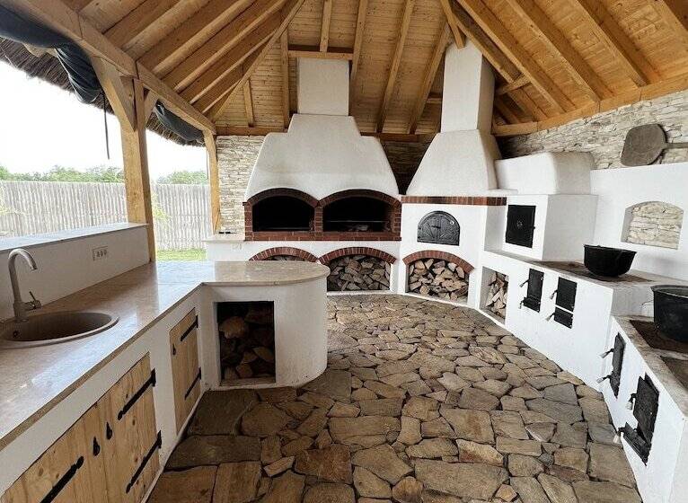 Пансион 5 Chirpici - Small Traditional Resort