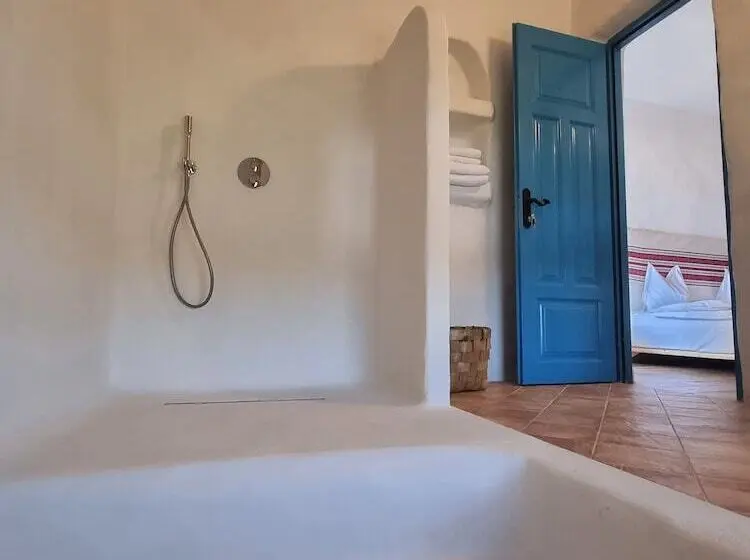 پانسیون 5 Chirpici - Small Traditional Resort