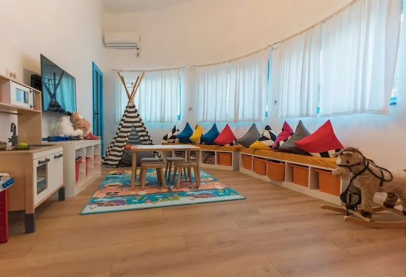 پانسیون 5 Chirpici - Small Traditional Resort