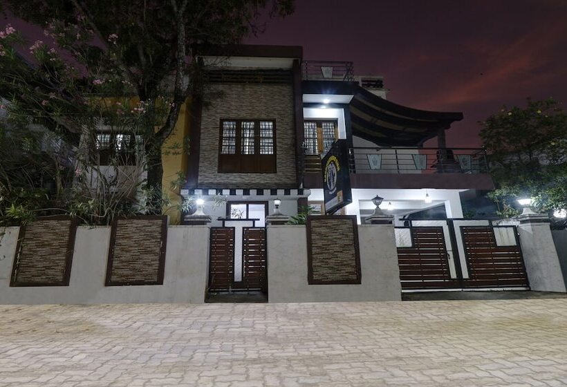 Pensionat Treebo Backpackers Inn