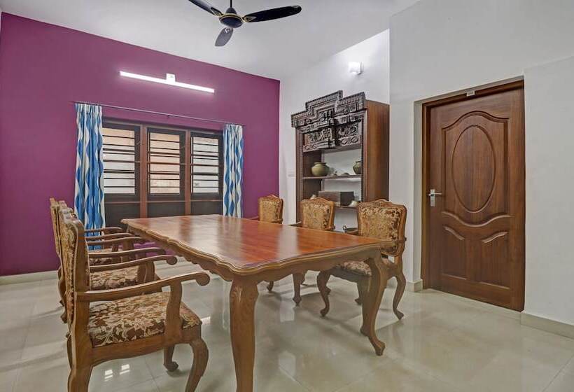 Pensionat Treebo Backpackers Inn