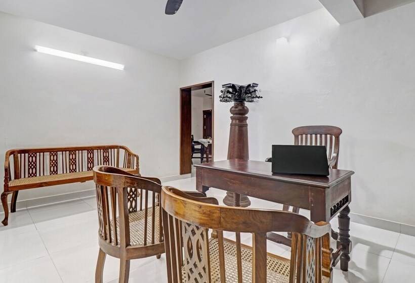 Pensionat Treebo Backpackers Inn