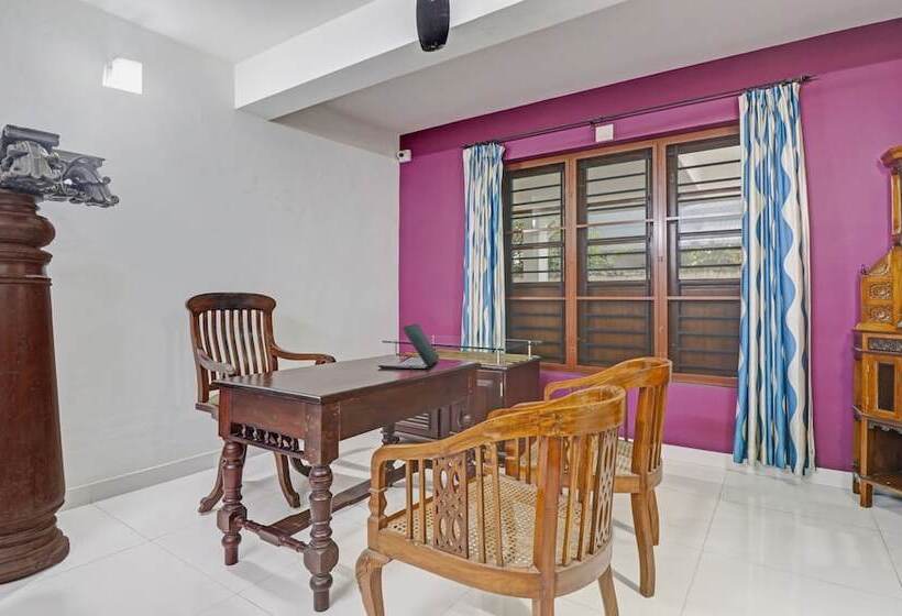 Pensionat Treebo Backpackers Inn