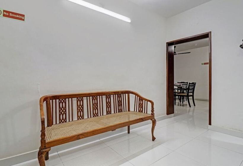 Pensionat Treebo Backpackers Inn