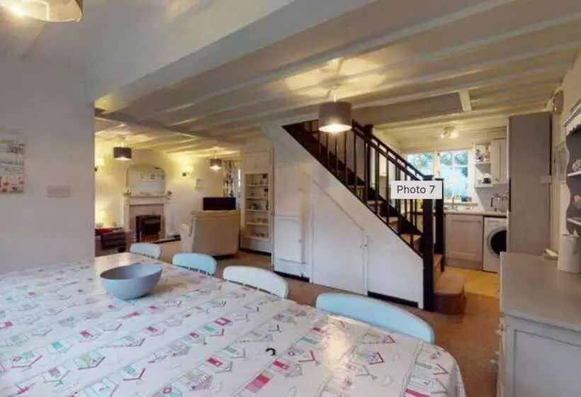 レジデンス Tudor Cottage, Hayle   A Family & Pooch Favourite