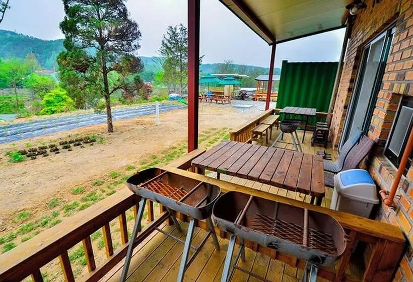Yongin Unhak Pension