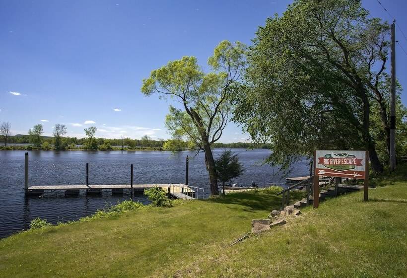 Big River Escape Riverside Cabins