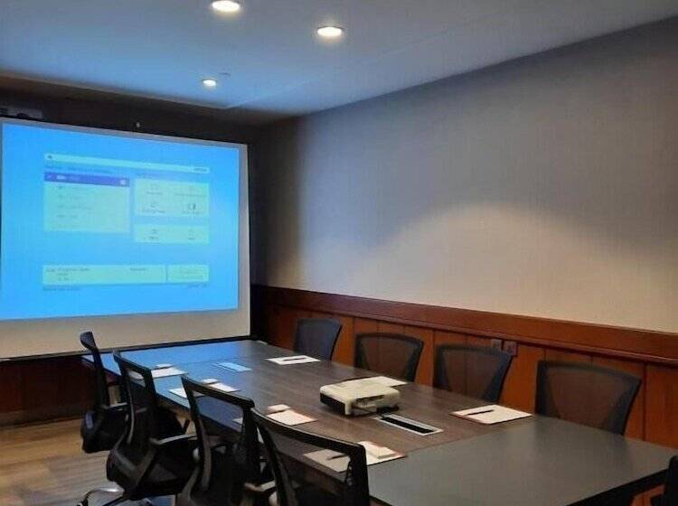 Biz Hotel Apartments