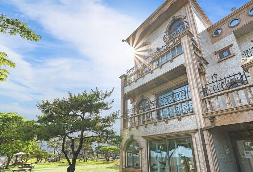 Daebudo Geugotegamyeon Pension