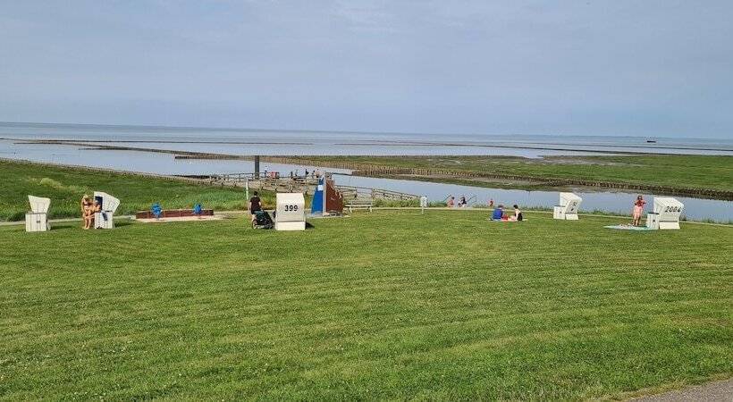 Wohnmobilstellplatz Nordseeliebe Direkt Am Deich Dagebüll