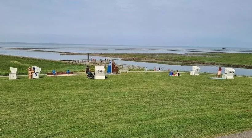 Wohnmobilstellplatz Nordseeliebe Direkt Am Deich   Dagebüll