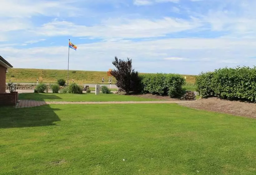 Wohnmobilstellplatz Nordseeliebe Direkt Am Deich   Dagebüll