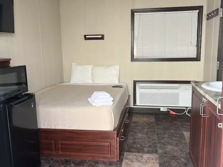 The Armadillo Hotel Karnes City