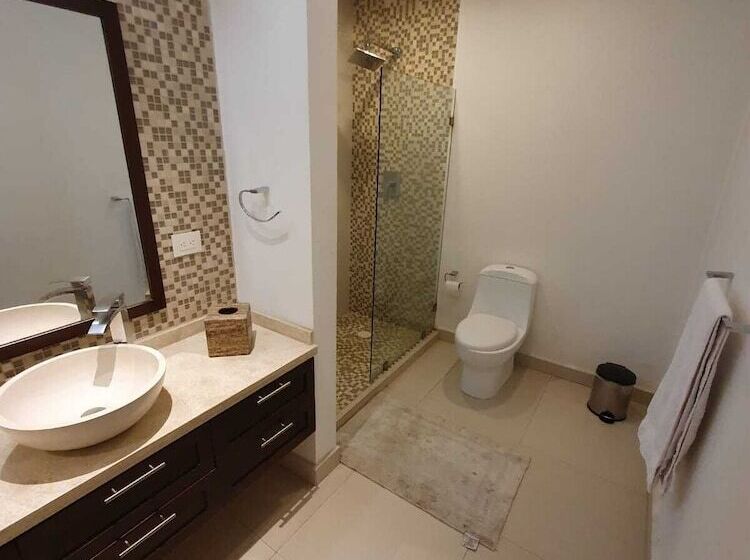 هتل Boutique Quince & 15