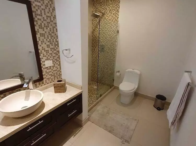 ホテル Boutique Quince & 15