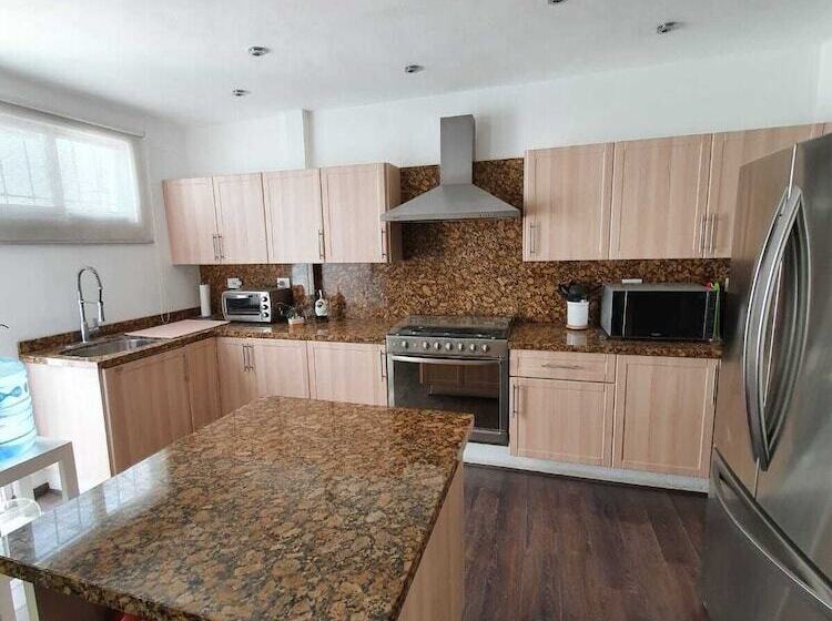 هتل Boutique Quince & 15