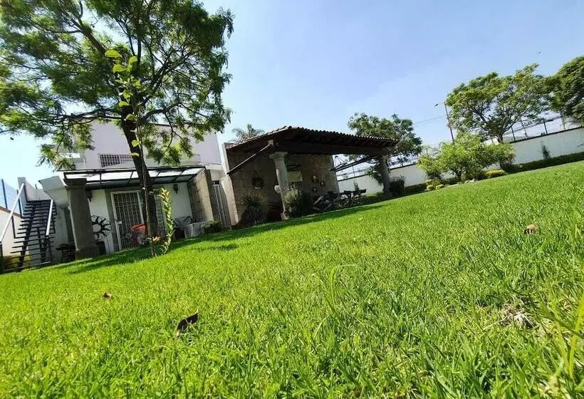 ホテル Boutique Quince & 15