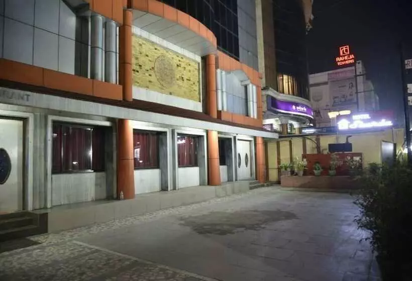 Hotelli Goroomgo Sharda Regency Raipur