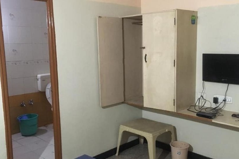 酒店 Goroomgo Vijaya Palace Lodging Bengaluru