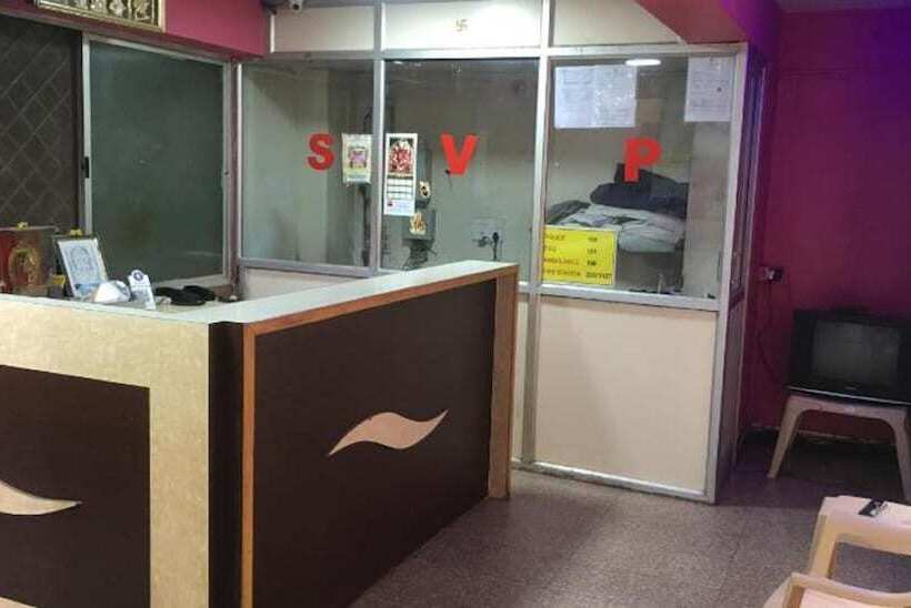 酒店 Goroomgo Vijaya Palace Lodging Bengaluru