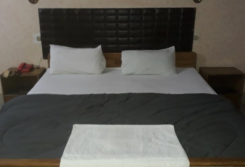 Hotel Goroomgo Welcome Palace Patna