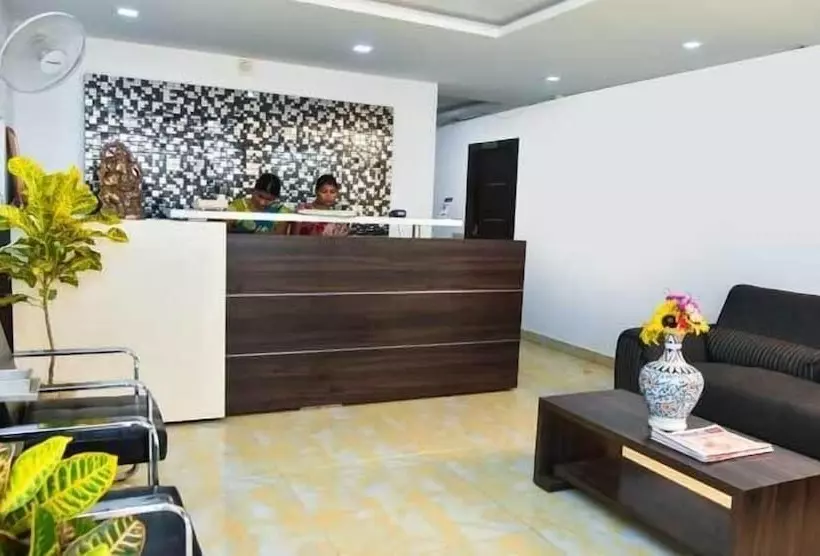 Hotelli Pph Living Bhimas