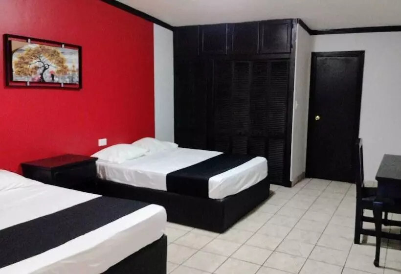 Hotelli & Suites Hacienda Santa Maria
