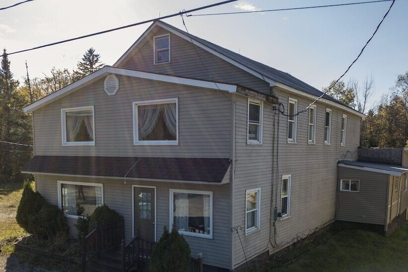 בית מלון כפרי The Balsam Inn