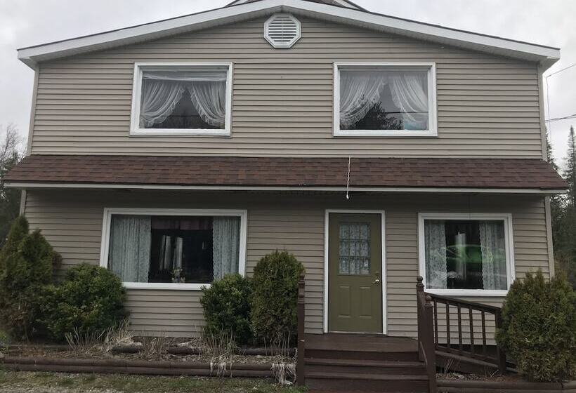 בית מלון כפרי The Balsam Inn