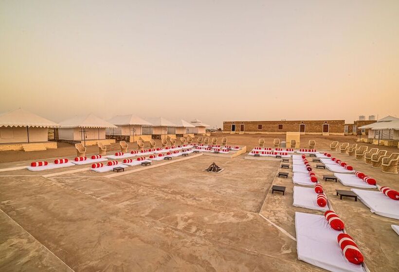 Hotel The Carvaan Resort