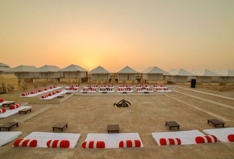 Hotel The Carvaan Resort