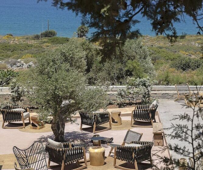 בית מלון כפרי The Nest Resort