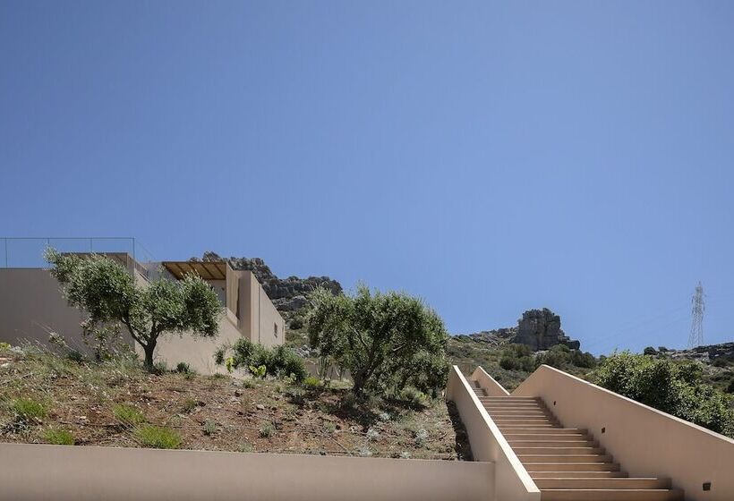 בית מלון כפרי The Nest Resort