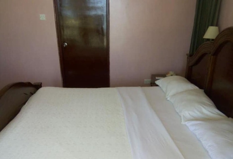 هتل Watamu Adventist Beach Resort