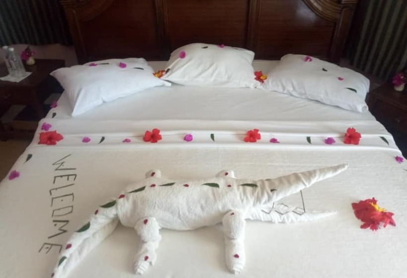 هتل Watamu Adventist Beach Resort