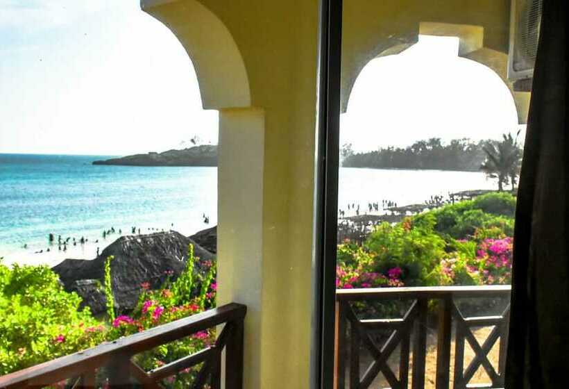 هتل Watamu Adventist Beach Resort
