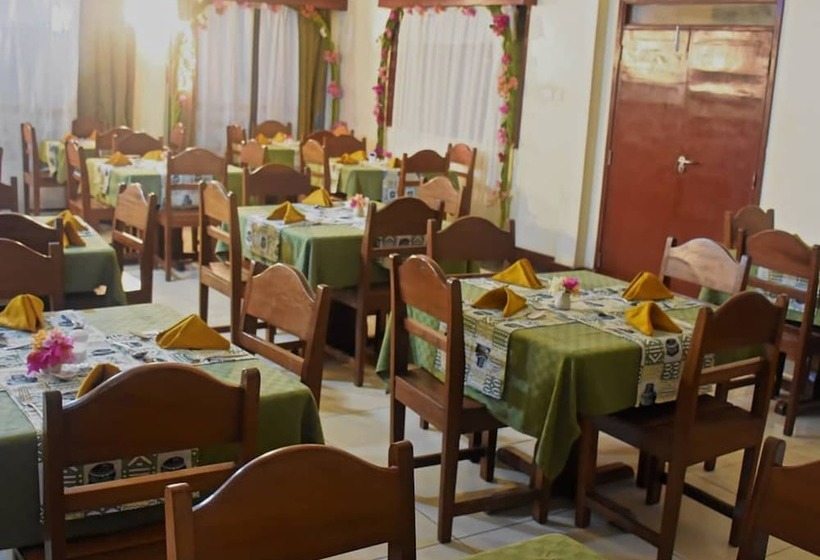 هتل Watamu Adventist Beach Resort