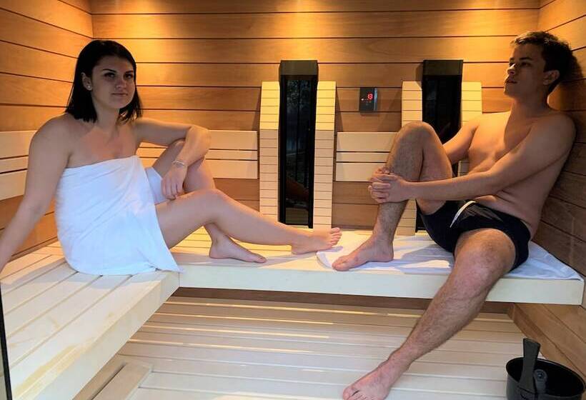 בית מלון כפרי Waterfront Lodge